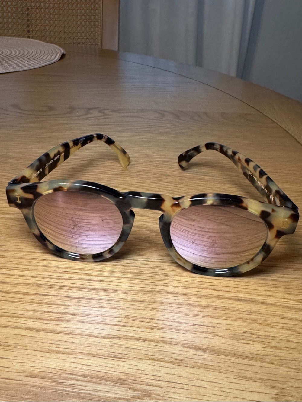 Illesteva Leonard sunglasses, classic tortoiseshell w/ pink mirrored lenses